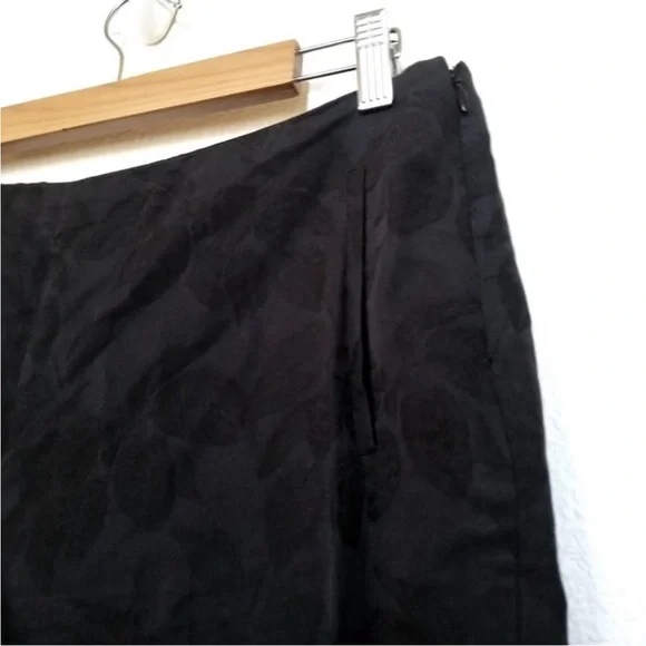 THE ROWViscose Cropped Pants Black Floral 8